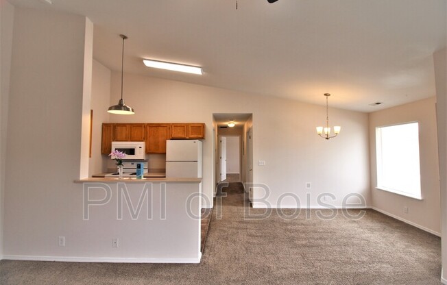 9124 W MICHELE CT