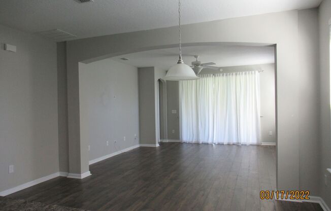 3 beds, 2 baths, $2,300