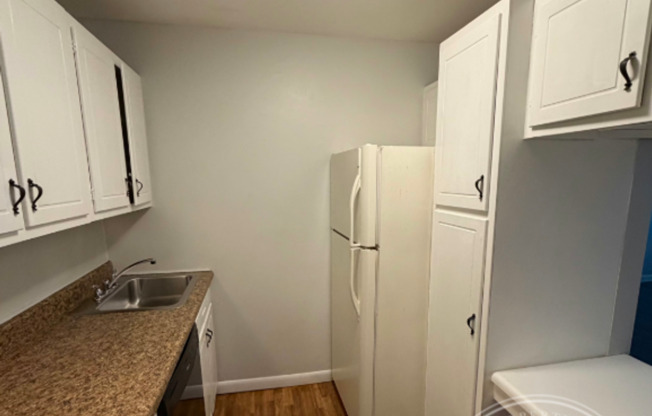 575 N Main St/ 33 Prospect St