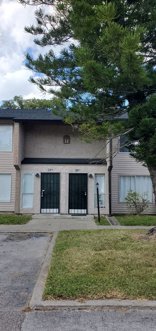 Spacious one bedroom near The Mall of Millenia