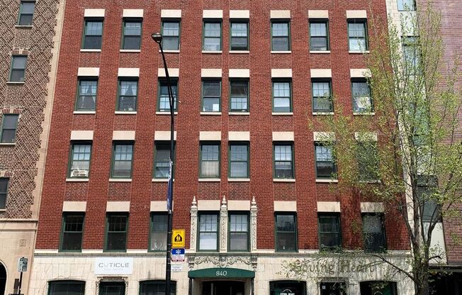 Studio, 1 bath, 250 sqft, $1,135, Unit 840-608