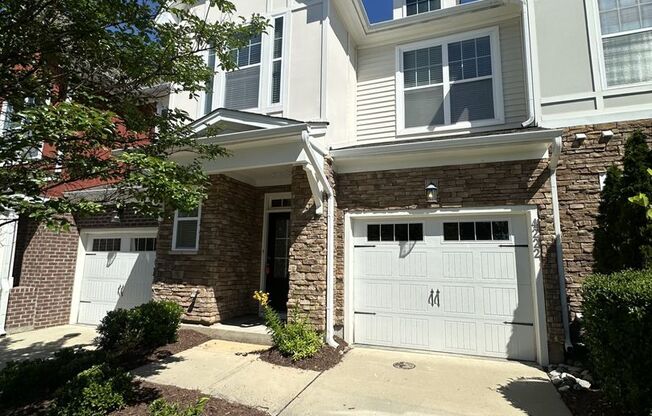 3 Bedroom 2.5 Bathroom Townhome!