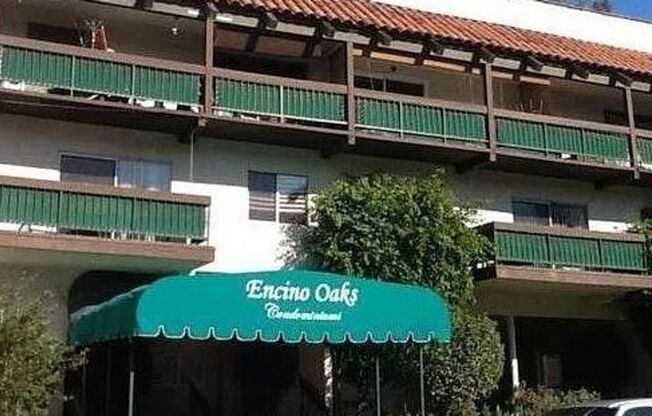 1 Br 1 Ba Condo in Resort Style Complex