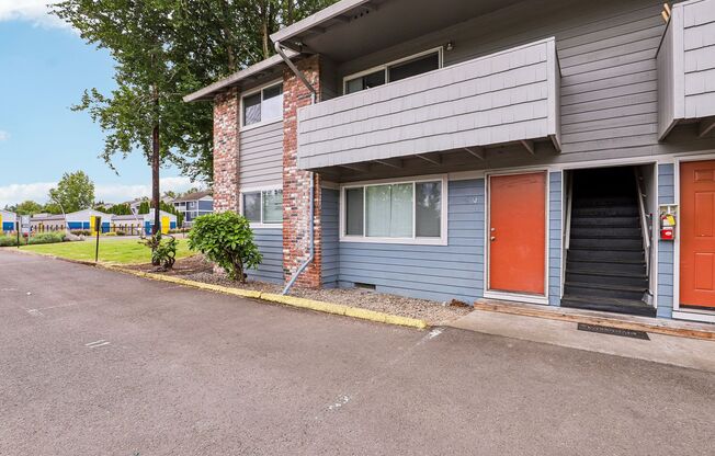 2 beds, 1 bath, 800 sqft, $1,325, Unit 431-01-15