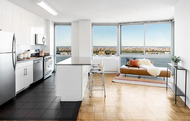 510 W 38 ST