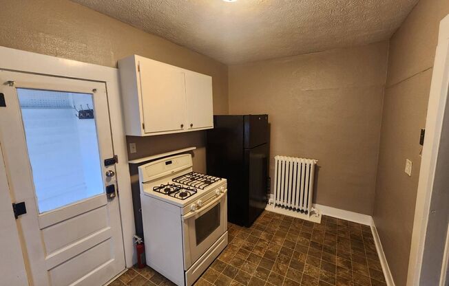 2 beds, 1 bath, $750, Unit Unit 509