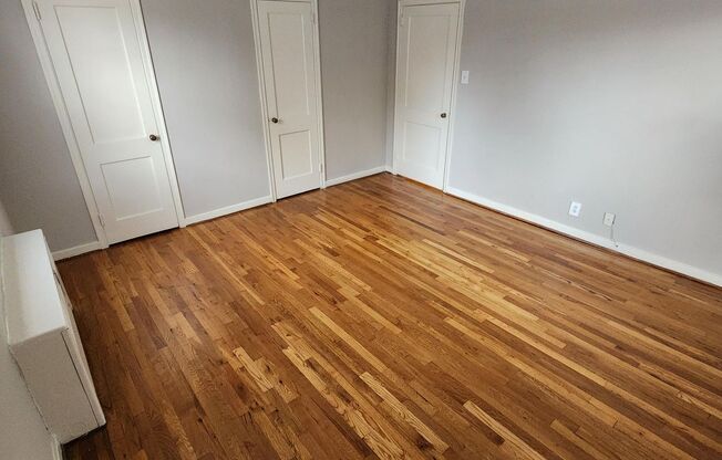 2 beds, 1 bath, 897 sqft, $2,275, Unit A-23