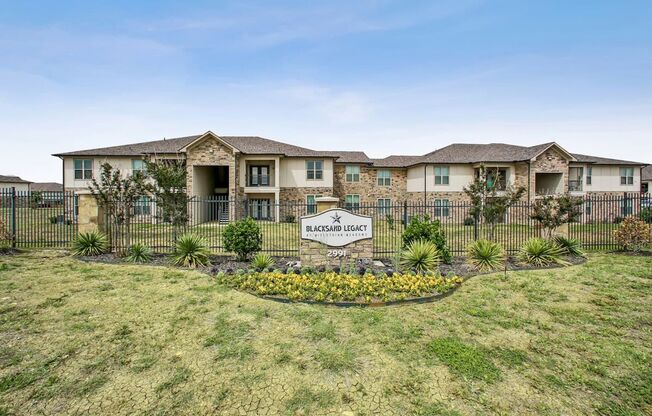 2 beds, 2 baths, 1,039 sqft, $1,529, Unit 823