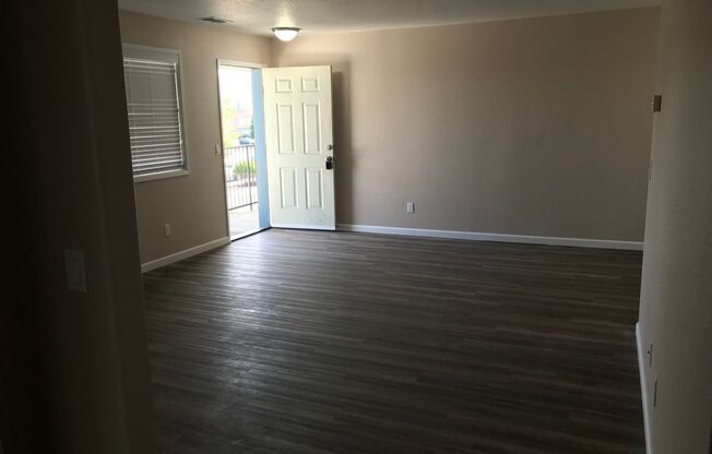 2 beds, 1 bath, 912 sqft, $1,350, Unit 1783