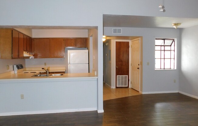 Spacious 2/2 Marchwood townhouse!