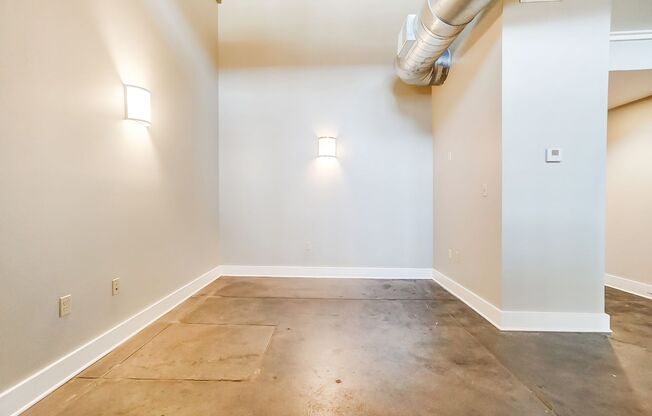 1 bed, 1 bath, 1,111 sqft, $1,613, Unit 3301-403