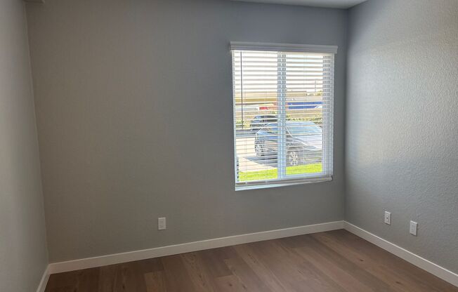 2 beds, 1 bath, 821 sqft, $2,825, Unit D006