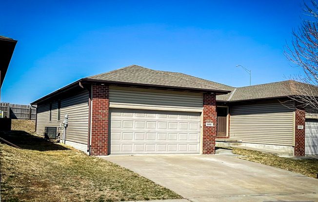 4 Bedroom, 3 Bathroom, 2 Stall Garage - Basement Finishings