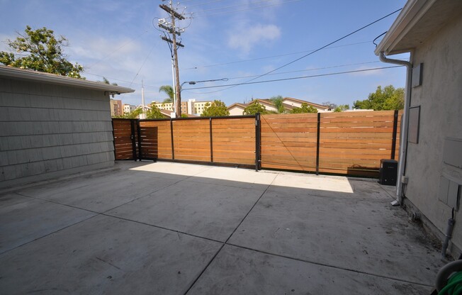 HUGE House!! CLOSEST to Campus!