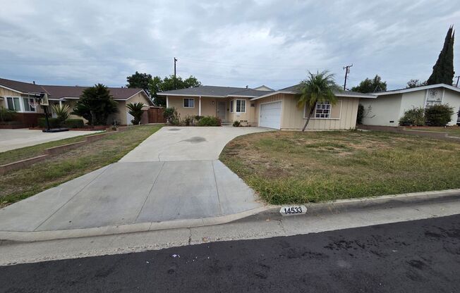 Beautiful upgraded 4 Bed, 2 Bath Cul-de-sac Home!