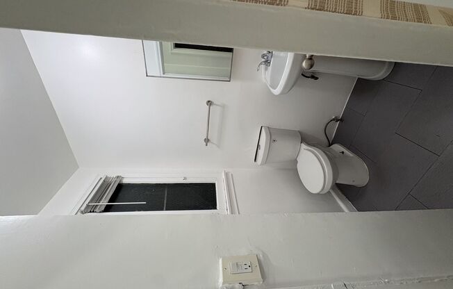 Studio, 1 bath, 400 sqft, $1,195, Unit Unit 103