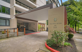 Stylish 1-Bedroom Condo in Prime South Downtown Location with Balcony, Parking & Amenities Included