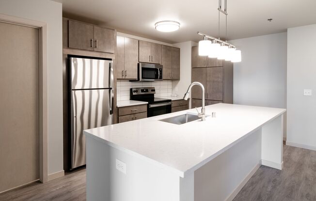 1 bed, 1 bath, 914 sqft, $1,975, Unit 806