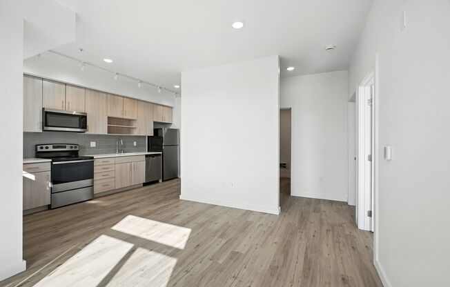 2 beds, 1 bath, 757 sqft, $1,695, Unit 201