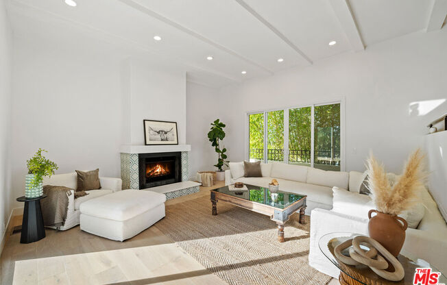 4148 SUNSWEPT DR