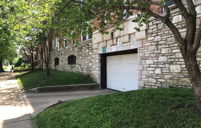 Studio, 1 bath, 400 sqft, $825, Unit 309