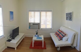 126 Mendoza Ave