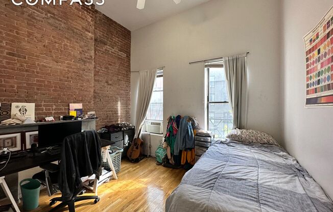 349 W 45th St 2A