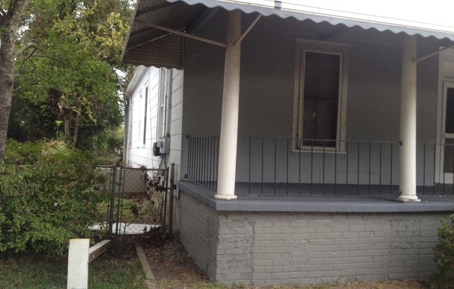 1407 Rhodes Street / Westmoreland A &amp; B