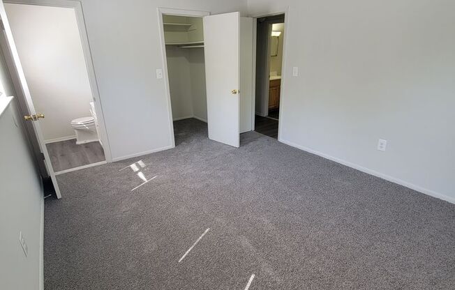 2 beds, 1.5 baths, 900 sqft, $1,245, Unit 220-C