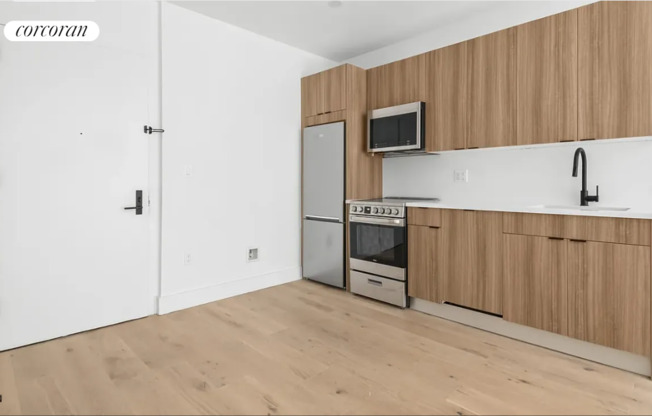 1 bed, 1 bath, $3,200, Unit 3F