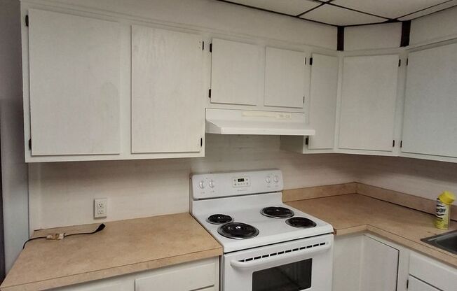Charming row home in Norristown, voucher holders welcome!