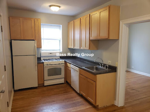 6972 N. Greenview, Unit 2