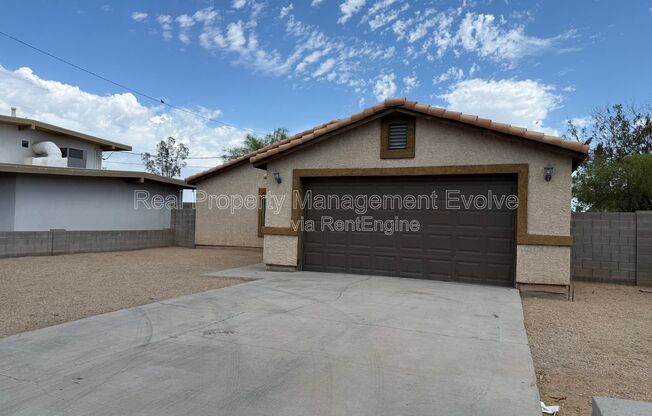 2950 E Mobile Ln
