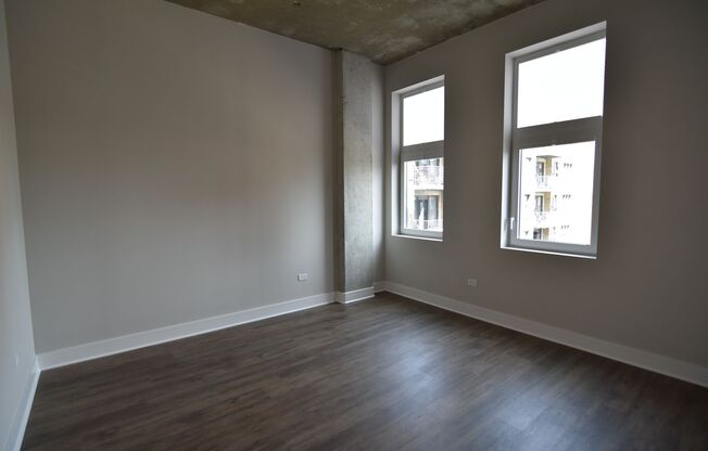 1 bed, 1 bath, 642 sqft, $3,160, Unit 3833-417