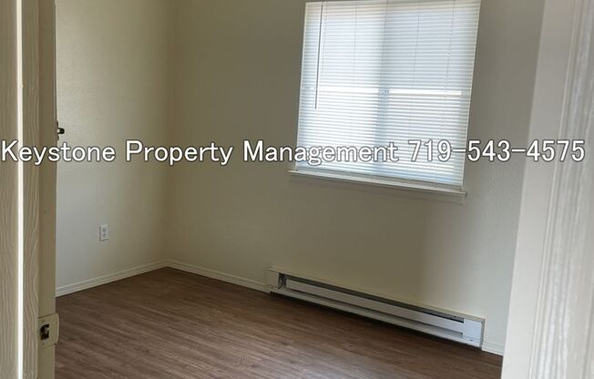 2 beds, 1 bath, $1,050, Unit 1026