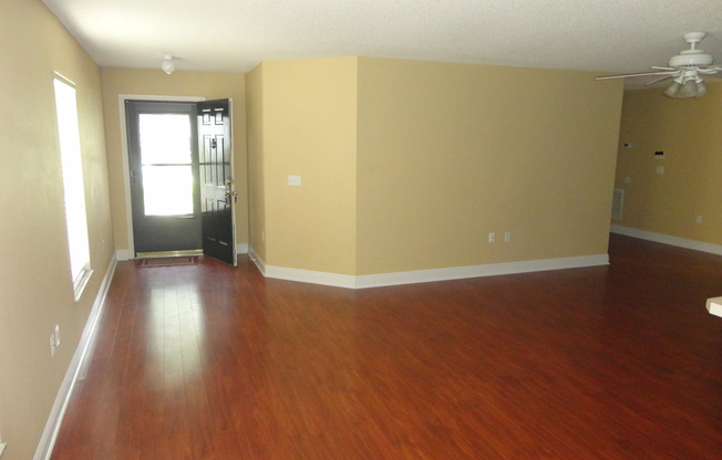 OVIEDO 3br 2ba in WAVERLEE WOODS with Water View!!!