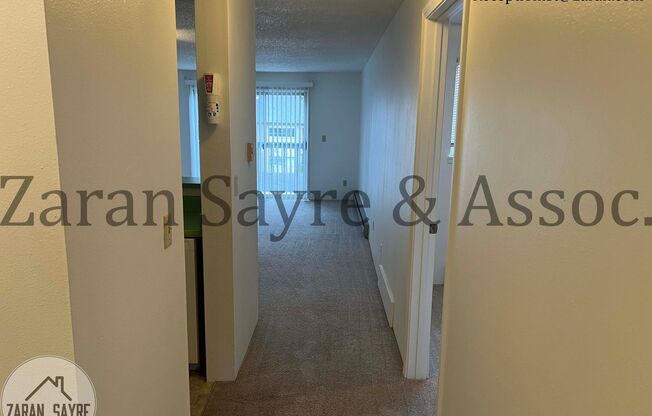 2 beds, 1 bath, $1,425, Unit # #H 12