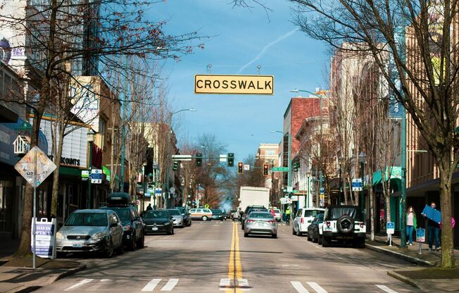 Studio, 1 bath, 330 sqft, $1,789, Unit 201