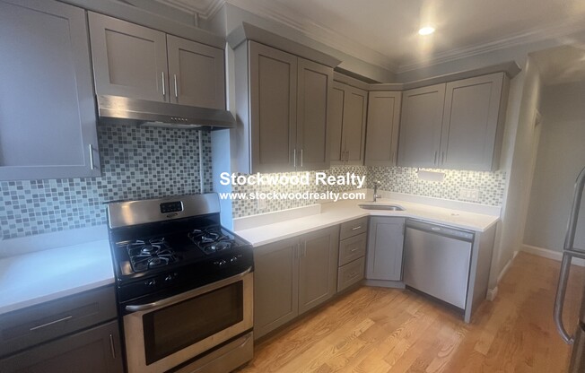 841 DORCHESTER AVE