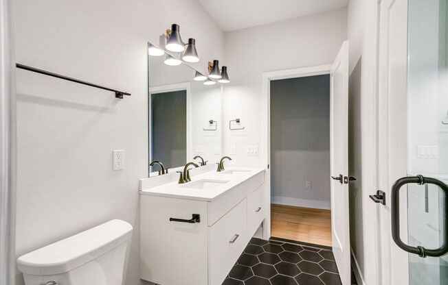 1 bed, 1 bath, 730 sqft, $1,600, Unit 309