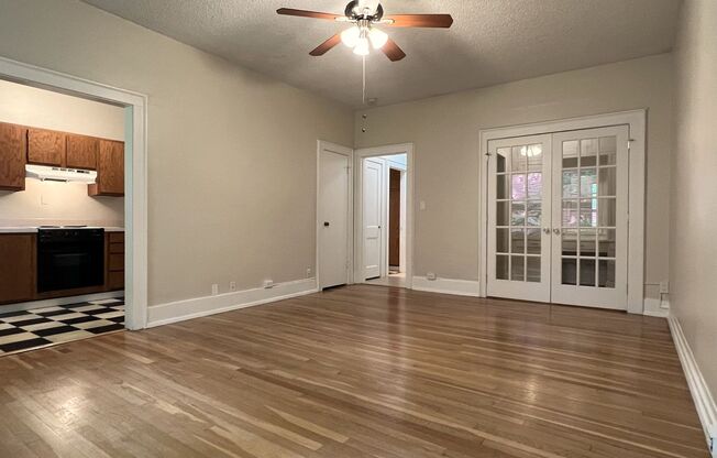 Studio, 1 bath, 525 sqft, $1,250, Unit 114