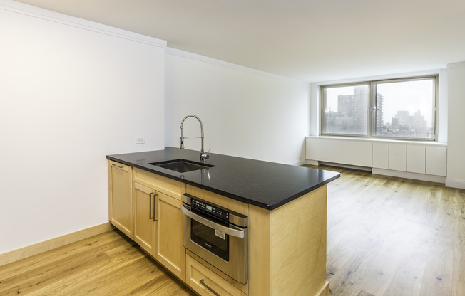 1 bed, 1 bath, $5,795, Unit 23B3