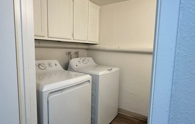 3 beds, 1.5 baths, 1,025 sqft, $2,275, Unit 490004