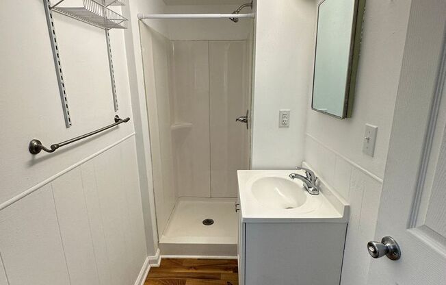 Studio, 1 bath, $875, Unit 105 - Apt #3