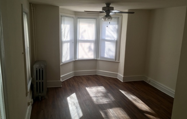 1 bed, 1 bath, 650 sqft, $1,200, Unit 2nd floor