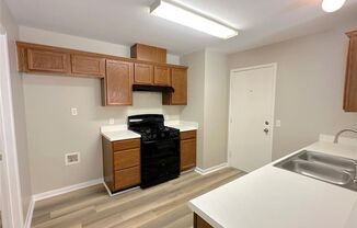 2 beds, 1 bath, $1,695