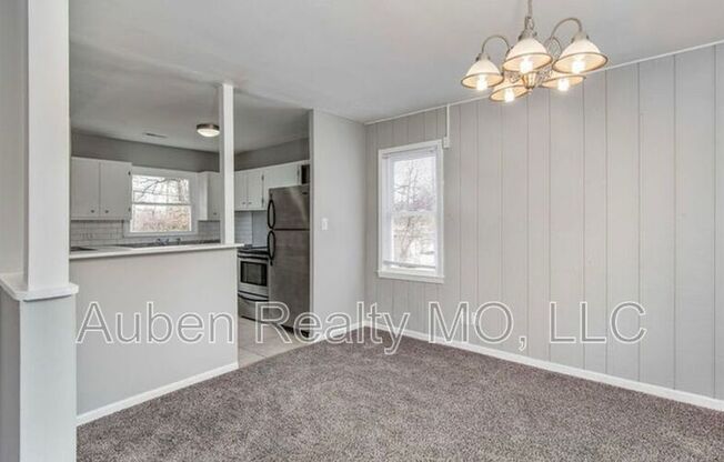 4615 FREEMAN AVE
