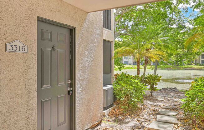 NOW AVAILABLE -  1 Bed 1 Bath Apartment in Naples!