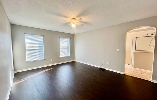 3 beds, 2.5 baths, $1,900, Unit UNIT A