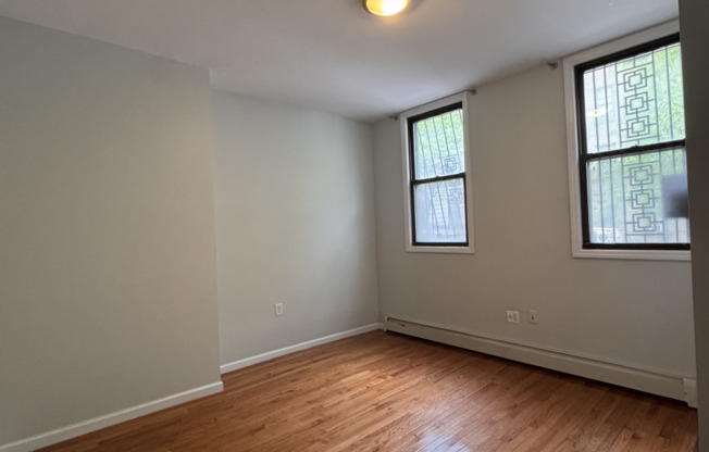 521 W 158 ST